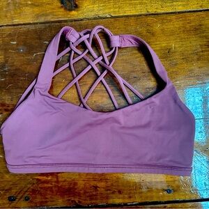 Lululemon sports bra size 6